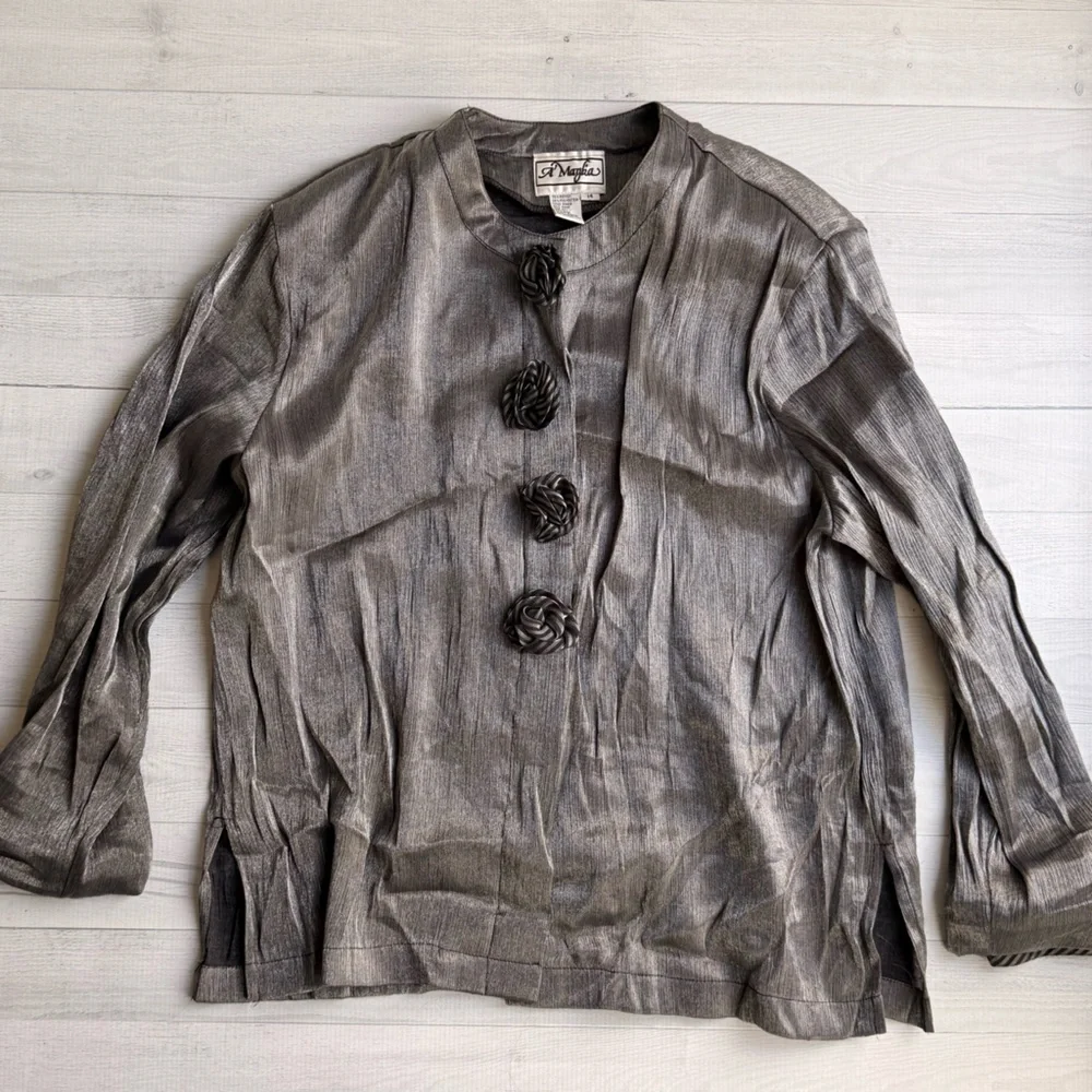 Vintage Silver Metallic Button Up Shirt Silk Flower Button Detail Sz 14
